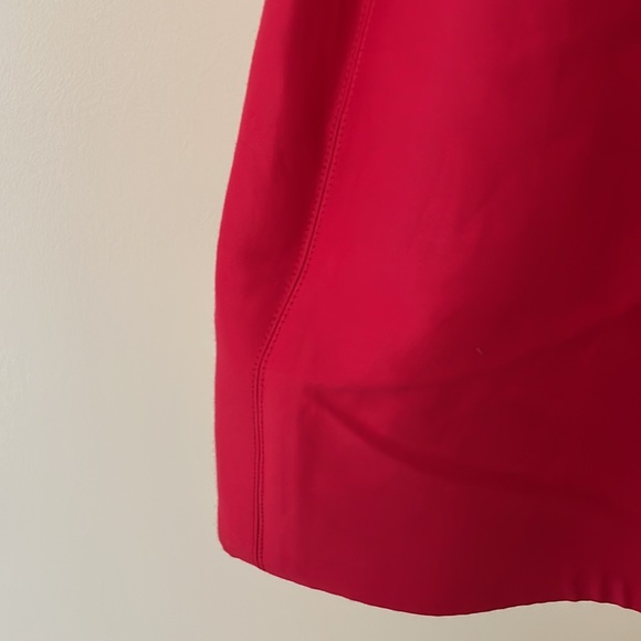 Halston cutout structured fit and flare cocktail dress red sleeveless racerback - Picture 4 of 4